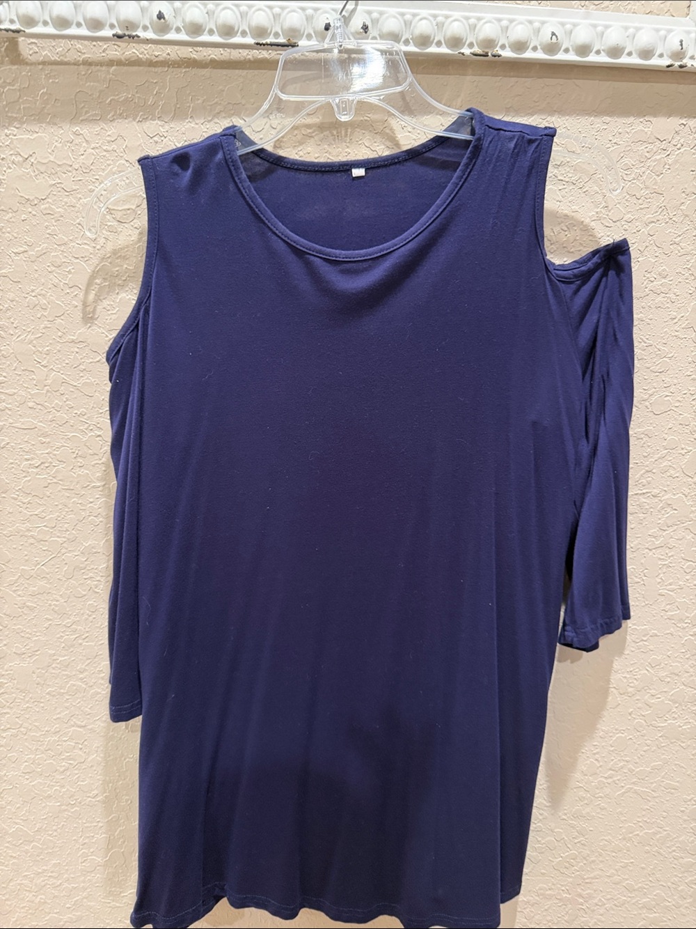 Women's Navy Cold-Shoulder Long Sleeve Top